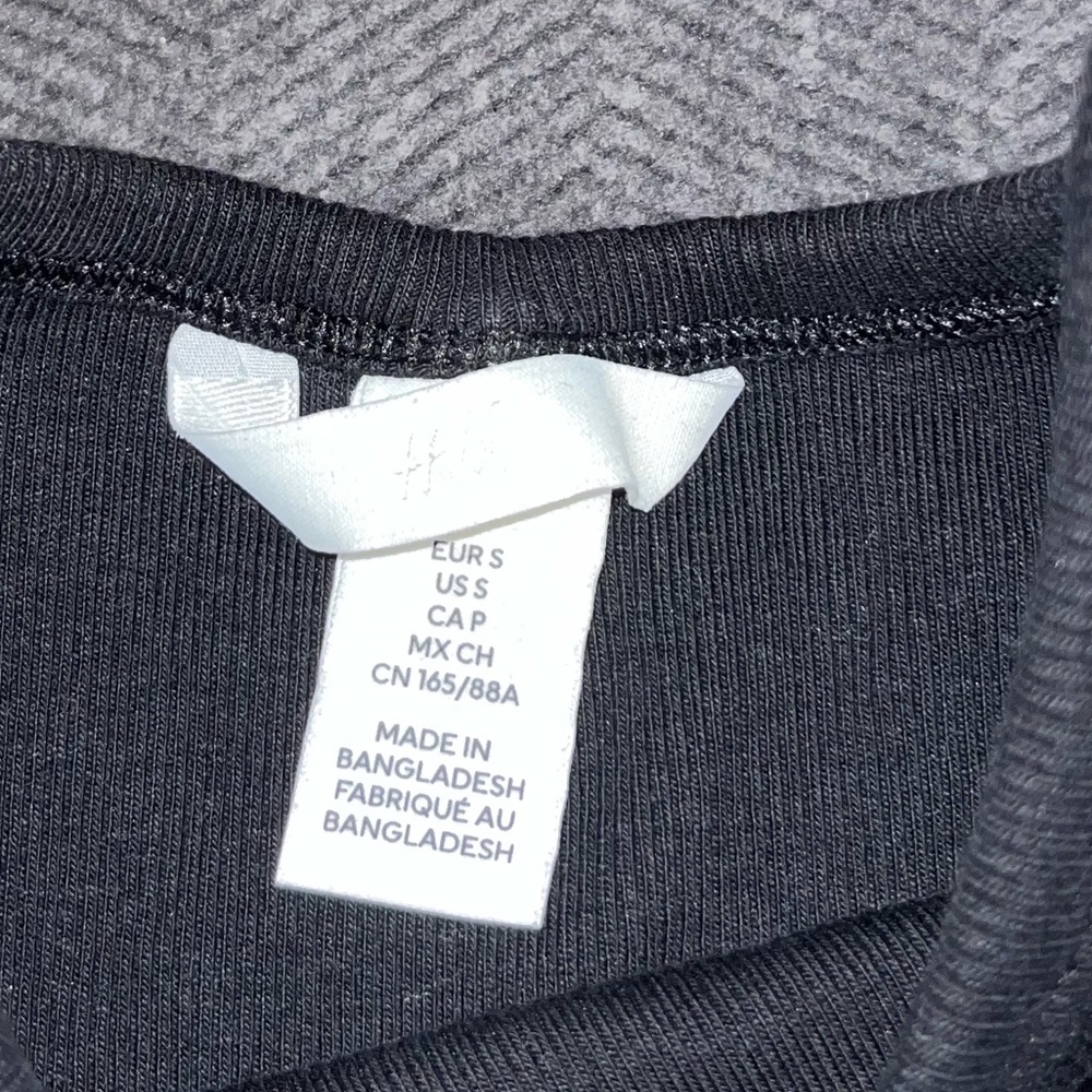 H&M Tank Top - Picture 2 of 2